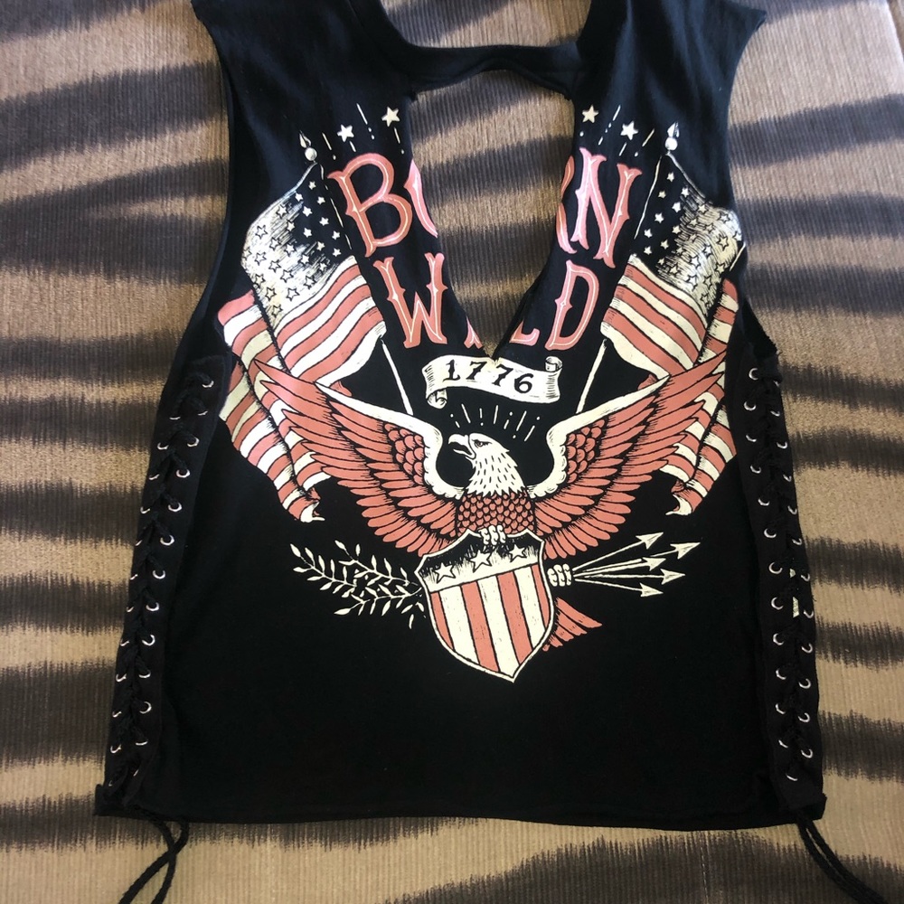 V cut lace up muscle tee